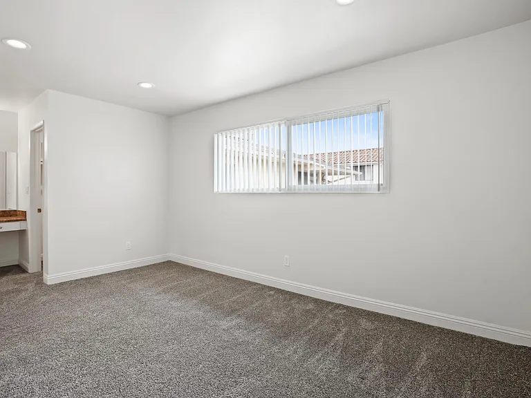 Balboa Apartments — Photo 3