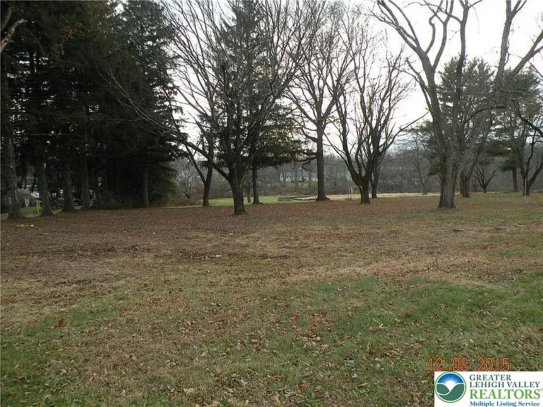 639 Linden St — Photo 9