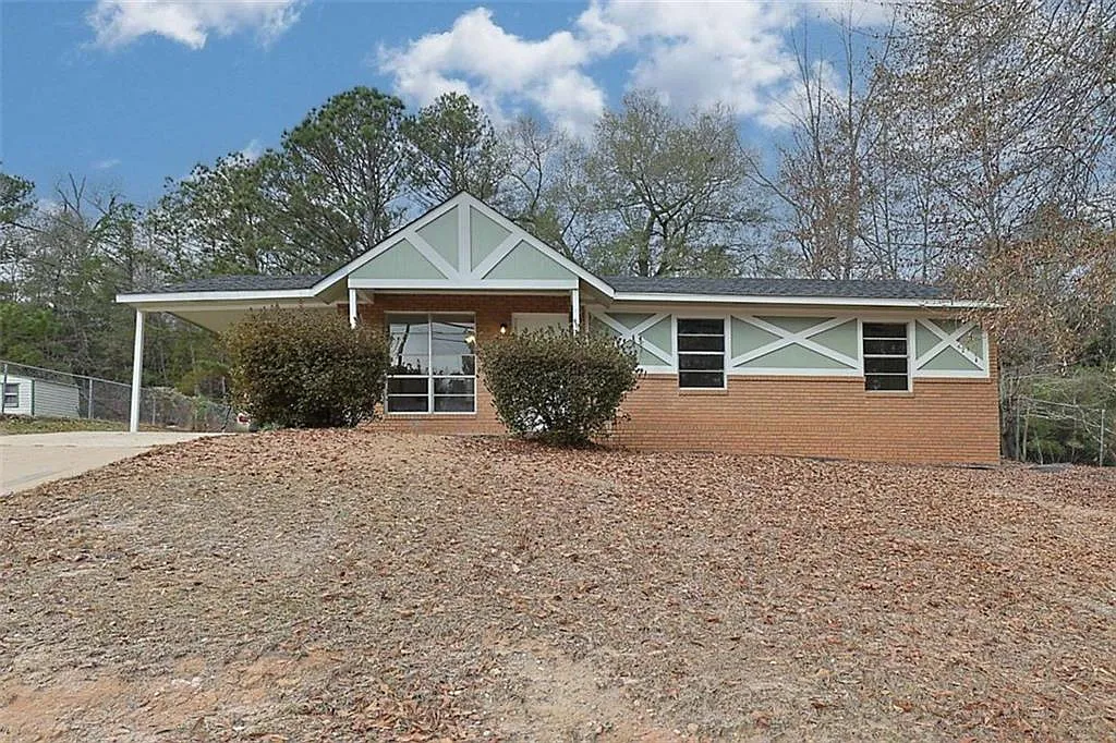 1029 Amber Dr photo 1