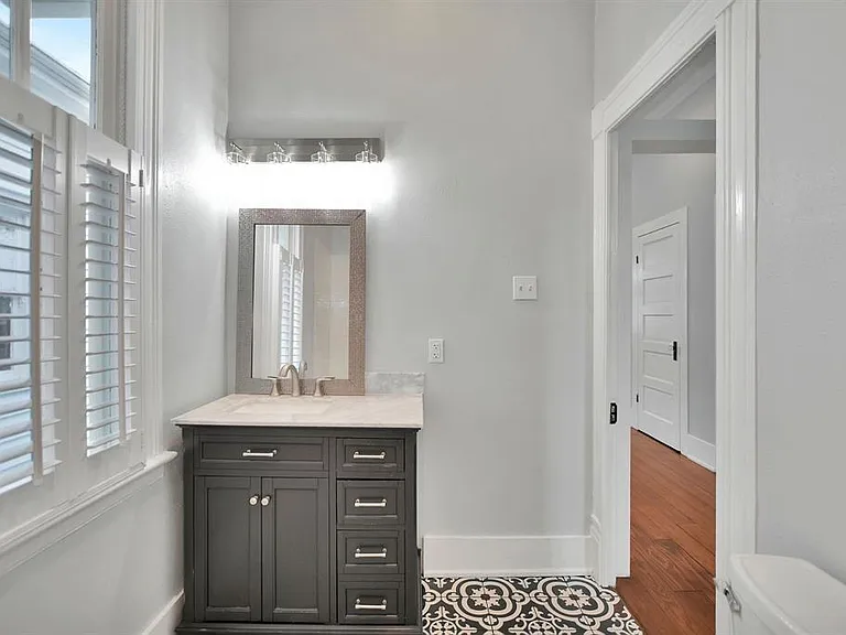1604 Avenue L #UP — Photo 7