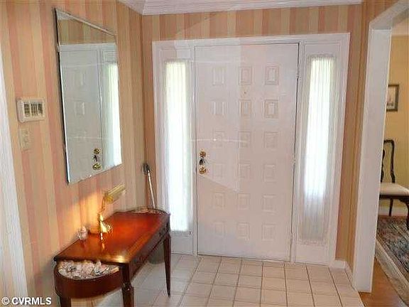 4th image of 9142 Lakeland Dr
