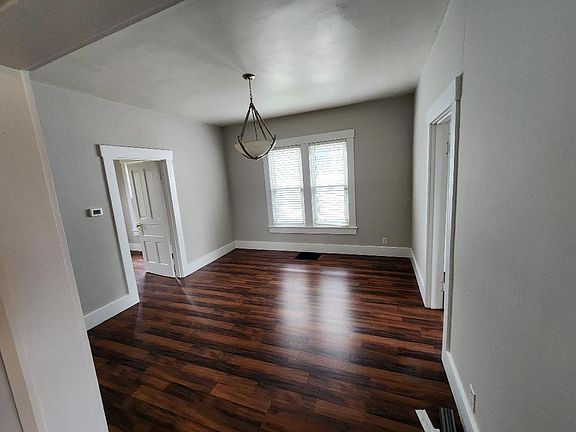 5th image of 249 Grove St