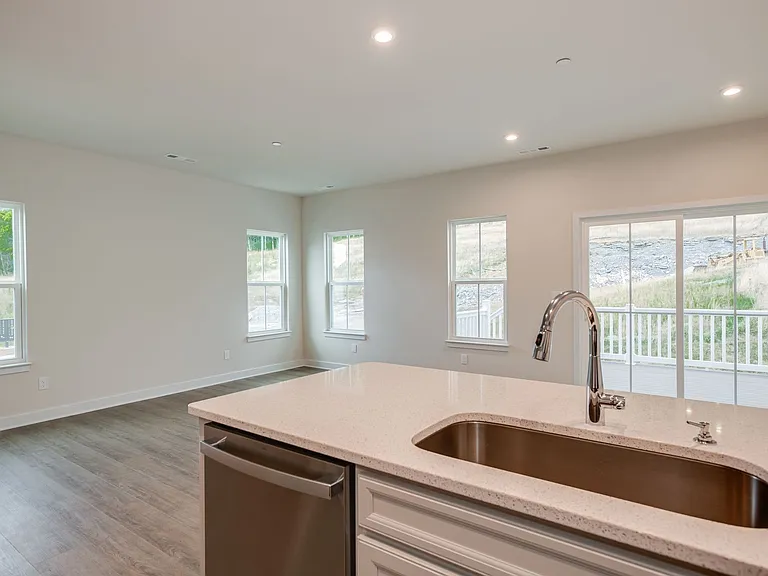 1041 Mountain View Dr — Photo 9