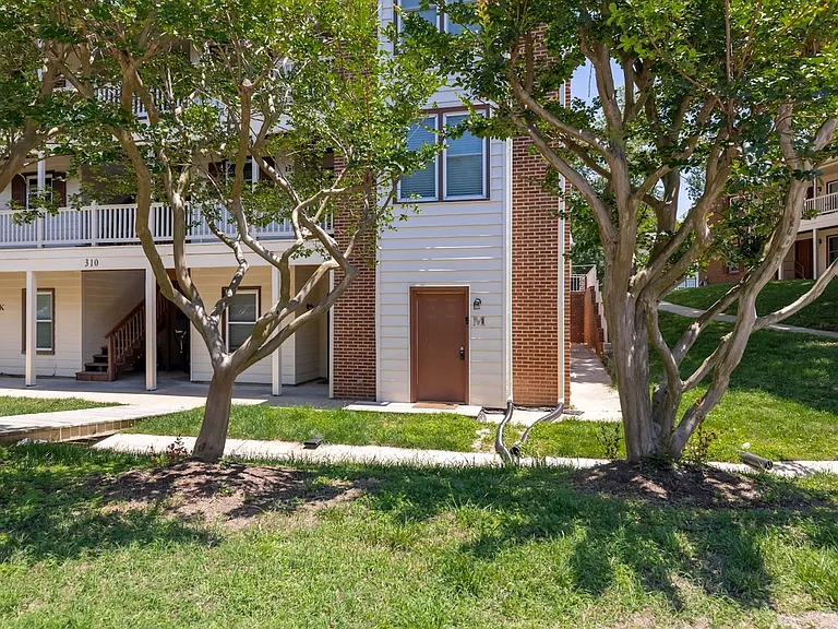 310M Patriot Ln — Photo 1