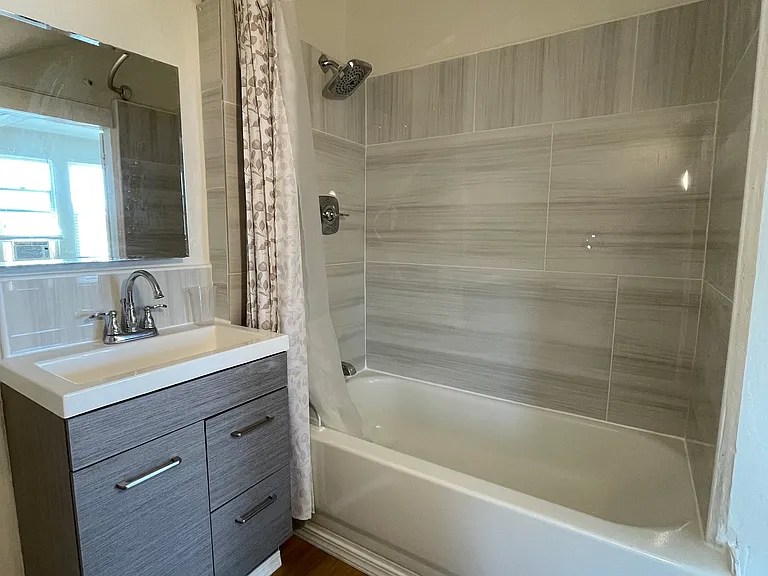 765 E Holt Blvd #C — Photo 6
