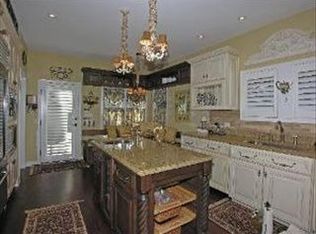 236 N Addison Ave, Elmhurst, IL 60126