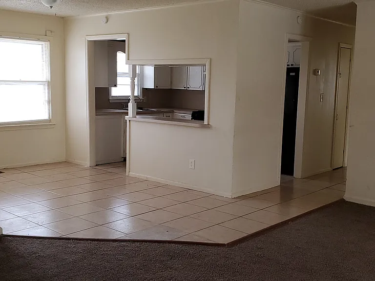 3337 E Virgin St — Photo 2