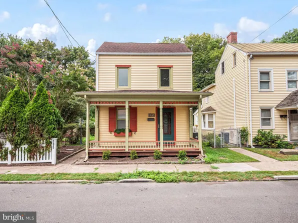 185 Centre St, Morrisville, PA 19067