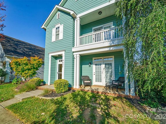 2nd image of 9631 Denbolme St