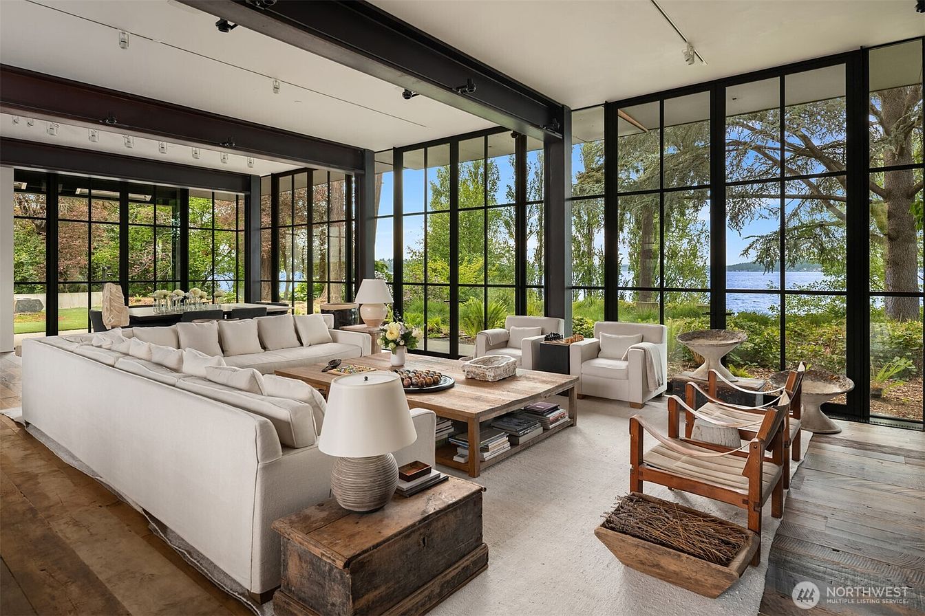 carousel photo #9 (MLS)