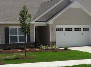 424 Chestnut Ln, Vandergrift, PA 15690