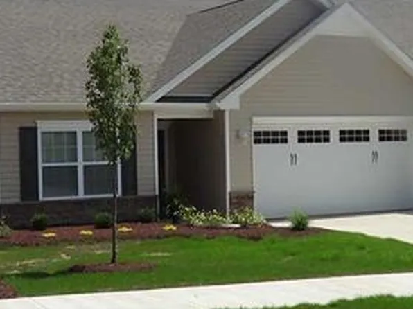 424 Chestnut Ln, Vandergrift, PA 15690