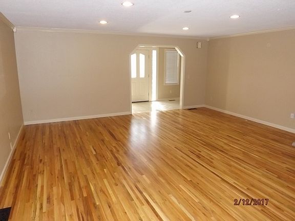 5th image of 928 Eagle Mountain Blvd