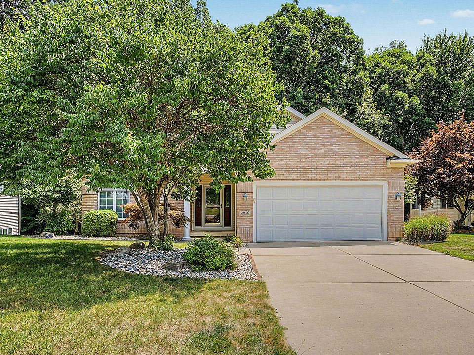 1st image of 3015 S Wooddale Dr