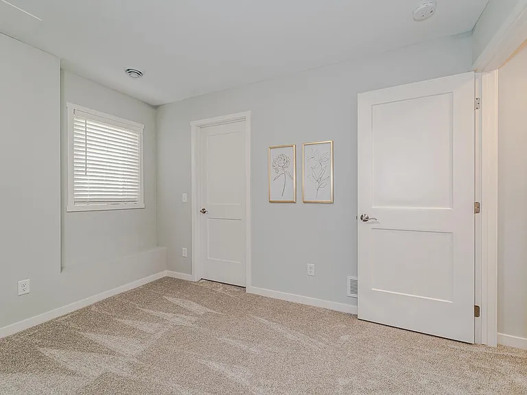 5175 Ranchview Ln N — Photo 35