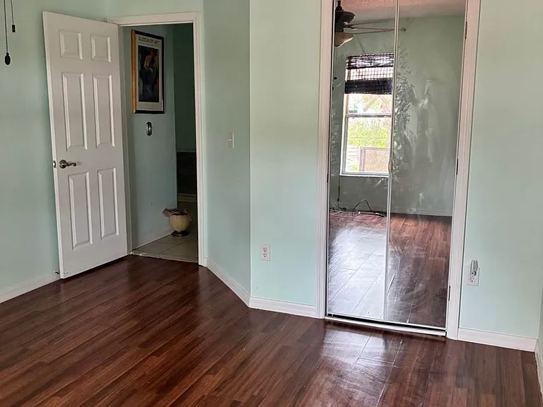 2418 SW Bayshore Blvd — Photo 9