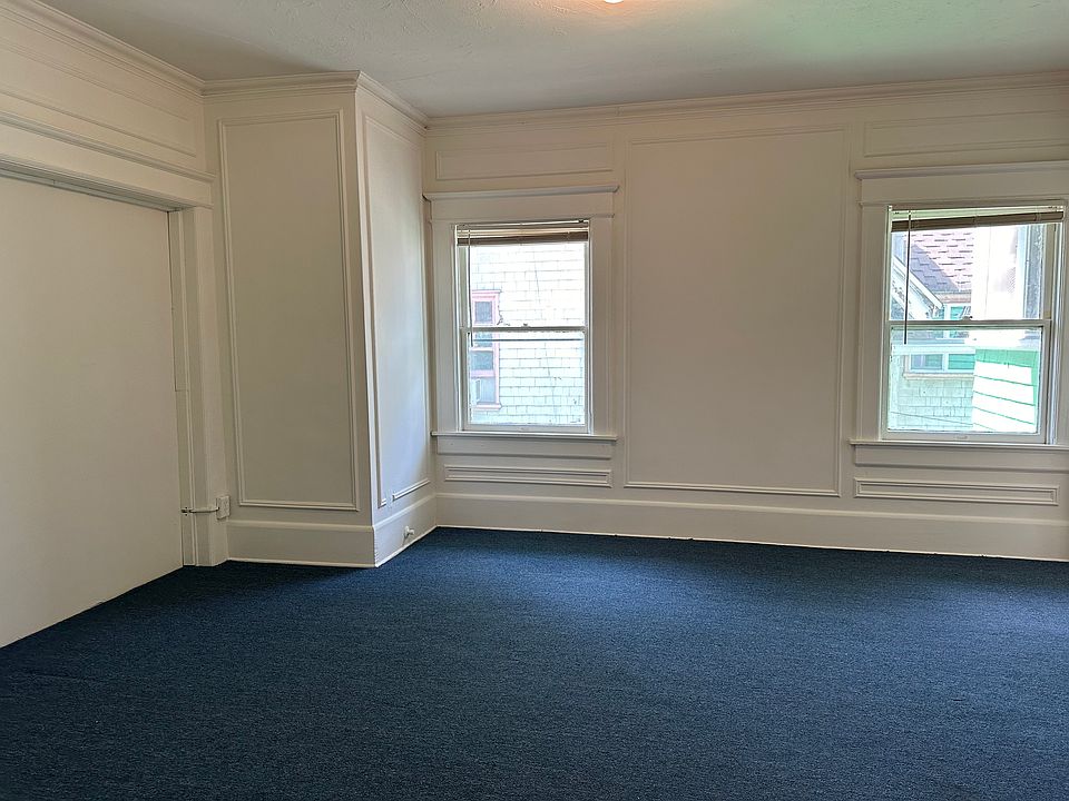 2nd image of 1135 S Lake St #1139
