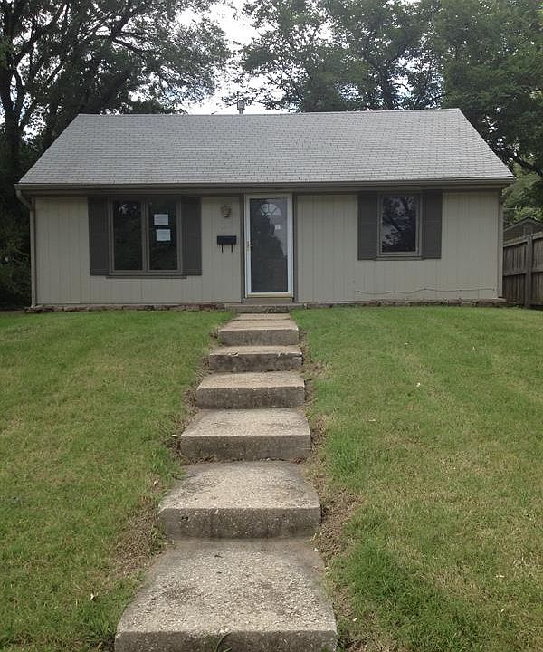 1st image of 4918 Woodend Ave