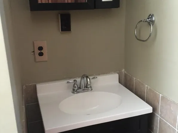 517 Buckhannon Ave, Clarksburg, WV 26301