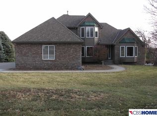 4015 S 224th Cir, Elkhorn, NE 68022
