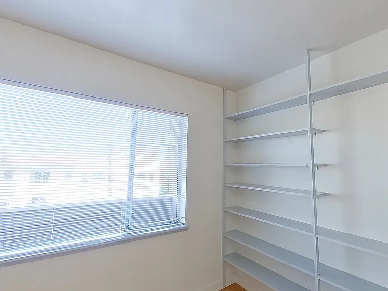 2501 Benvenue Ave — Photo 8