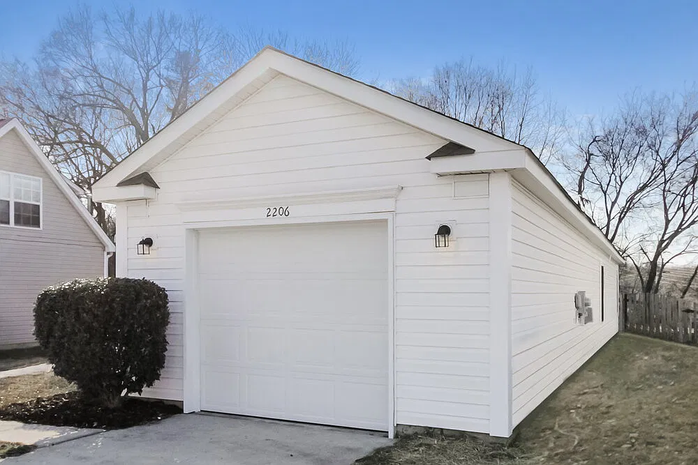 3 bed, 2.0 bath, 1150 sqft, $2,630 — Photo 4