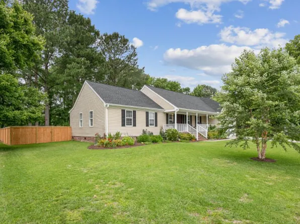 4601 Schooner Blvd, Suffolk, VA 23435