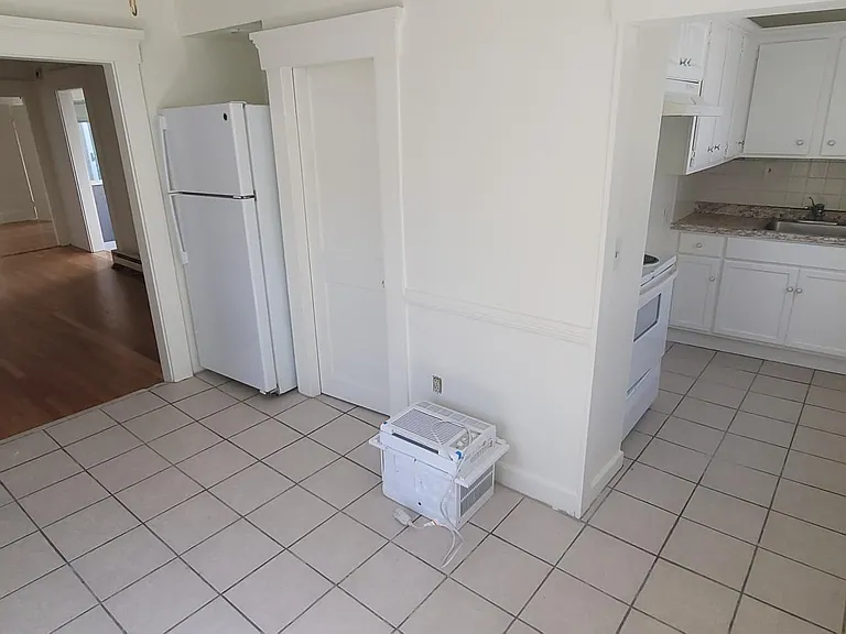 599 Union St #1 — Photo 3