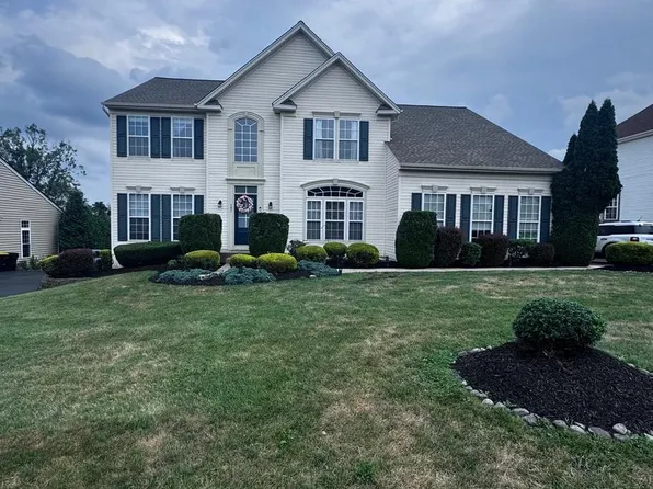 407 Winding Ln, Chalfont, PA 18914