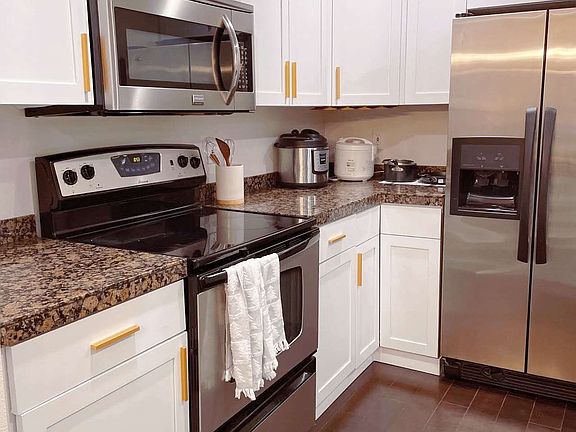3rd image of 16827 6th Ave W #B