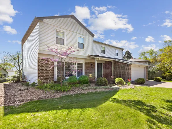 916 Cambridge Dr, Libertyville, IL 60048