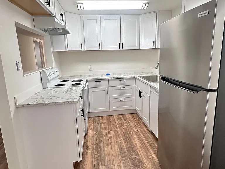 2911 W Uintah St #4 — Photo 4