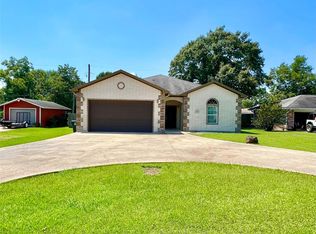 216 Thorn Ridge St, Bridge City, TX 77611