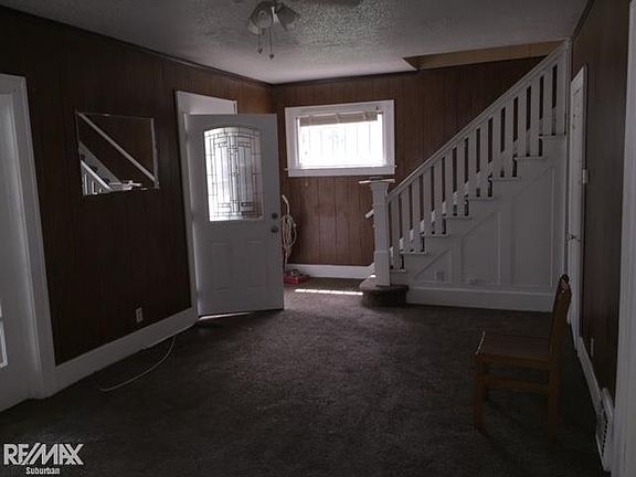 2nd image of 59 Eldredge St