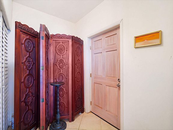 5th image of 3256 Catherine Rd