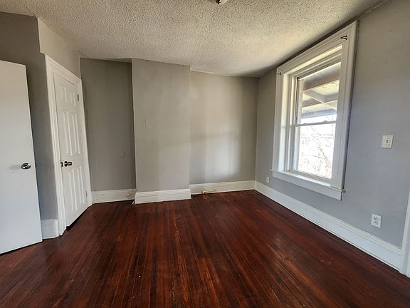 5th image of 105 Beers St APT 3R