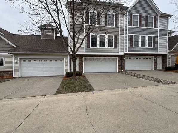 4305 154th St, Urbandale, IA 50323