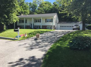 976 South St, Walpole, MA 02081