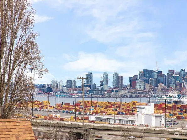 3022 SW Bradford Street #309, Seattle, WA 98126