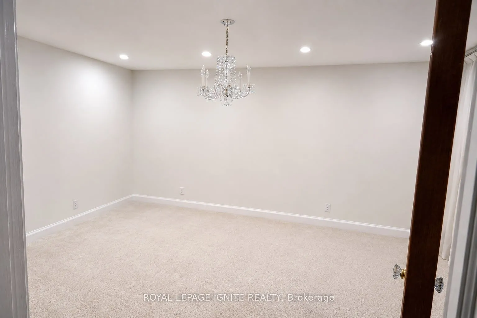 4 bed, $2,850 — Photo 4