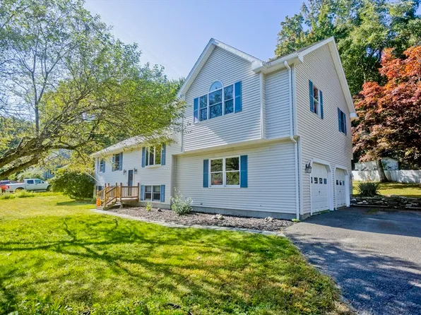 12 Clark St, Belchertown, MA 01007