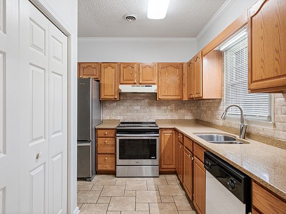 5th image of 1203 8th Ave APT 5
