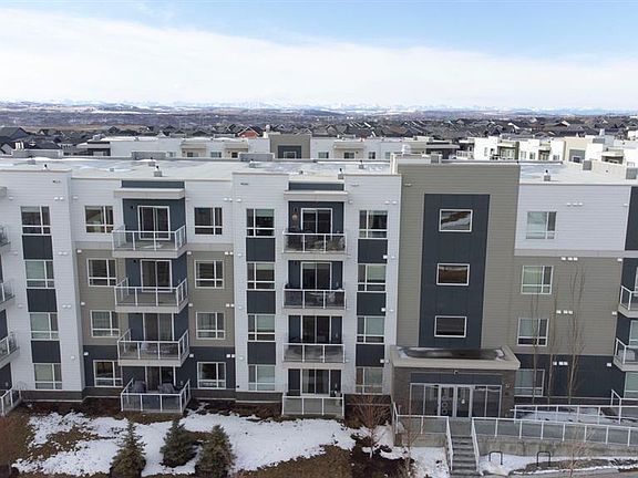 2nd image of 220 E Seton Grv SE #1411