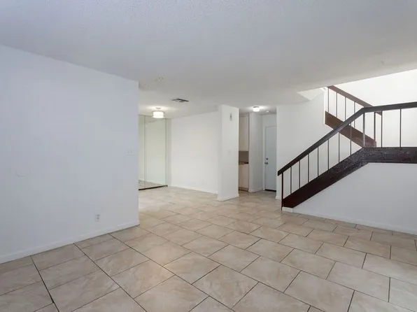 1722 E University Ave APT 7, Las Vegas, NV 89119