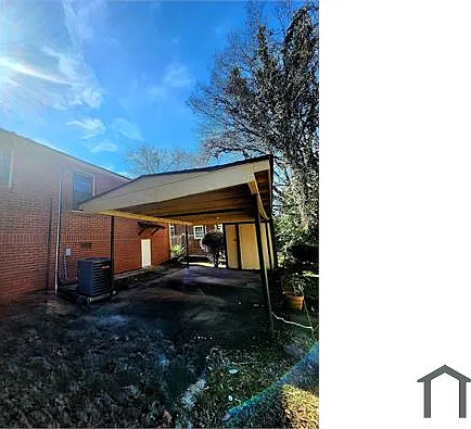 490 Hall St — Photo 18