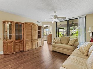 Sheridan By The Beach Con, Hollywood, FL 33020
