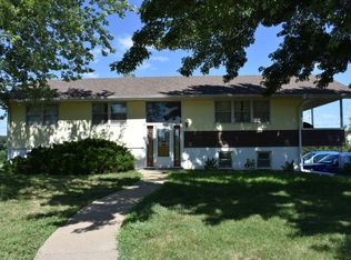 1042 Pony Express Hwy, Marysville, KS 66508