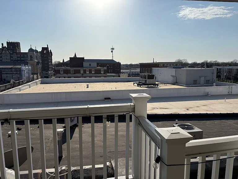 413 Broadway St #E — Photo 11