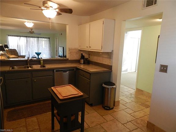 3rd image of 1316 Derbyshire Ct APT 104