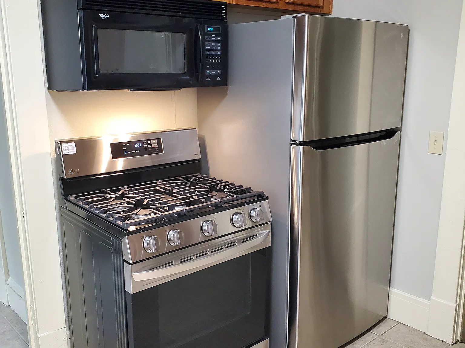5 bed, 1817 sqft, $5,000 — Photo 4